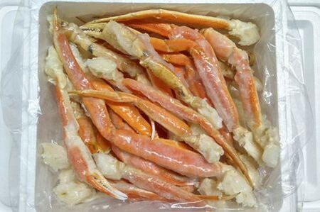 本ズワイガニ肩付足32～56本（計1.8kg前後） D-57052