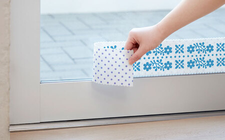 セイエイ(Seiei)【結露テープ 幅広 防カビタイプ モダンフラワー 幅9cm×1.8m 2個組】結露対策 結露防止 結露テープ 結露シート 結露取り 防カビ 花柄 大阪府高槻市/清水産業株式会社[AOET017]