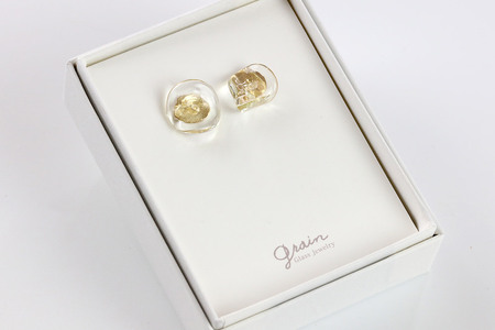 薄氷ピアス 【クリア】ガラスジュエリー Glass Jewelry grain アクセサリー 秋田
