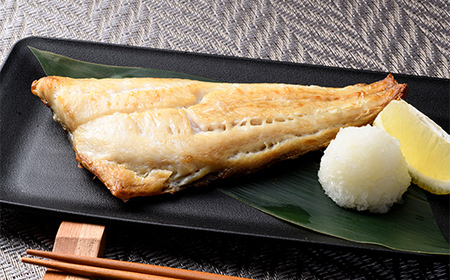 【無添加】 ホッケ 塩干し 手作業 加工 (2枚入り 1パック)×2袋セット ほっけ 切り身 魚 肴 ご飯のお供 おつまみ 魚介 三陸 岩手県 三陸 三陸山田 山田町 冷凍 佐々木商店 YD-980
