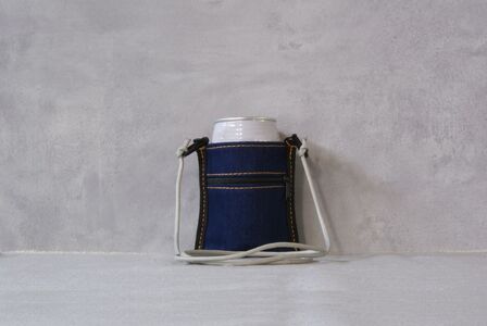 保冷缶スリーブ （青） バッグ ポーチ ドリンク 缶 保冷バッグ 万能 便利 デニム生地 尾州デニム キャンプ キャンプ用品 アウトドア アウトドア用品 愛知県 知多市 その他名称2	