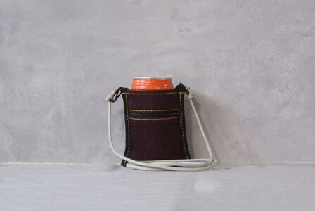 保冷缶スリーブ （赤） バッグ ポーチ ドリンク 缶 保冷バッグ 万能 便利 デニム生地 尾州デニム キャンプ キャンプ用品 アウトドア アウトドア用品 愛知県 知多市 その他名称2	