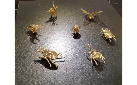 スズメバチネックレス　ゴールドカラー　All insects　【セレブ御用達】【世界10個限定】【運気UP】今、世界中から熱視線を浴びている幻の昆虫アートジュエリー 