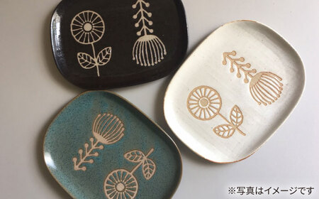 【瀬戸焼】 HANAtoHA ナデ角 中皿 2枚 (白) 【カネ三商店】 / 食器 皿 プレート ギフト / 瀬戸市[BBDD023]