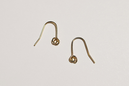 【KALCANO】小国杉ジュエリー hii-ひい ピアス ジュエリー jewelry アクセサリー レディース 熊本 阿蘇小国杉 工芸品 木製 キューブ 一粒タイプ 木糸 ギフト プレゼント Ogunist