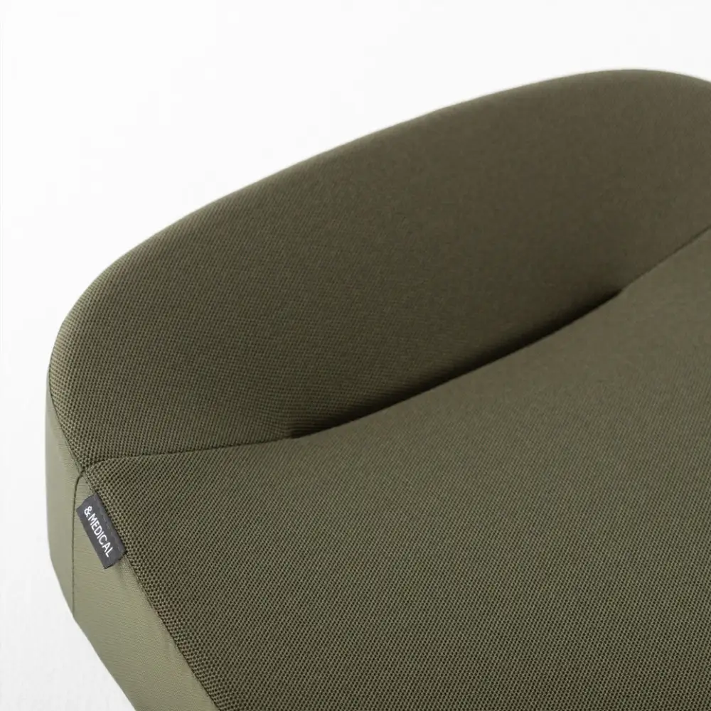 &MEDICAL KURASEAT W 【オリーブ】