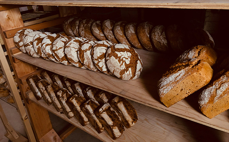 薪窯パン 有機コラサン 2個 【 農家パン VERUM 】 ／ パン ぱん ブレッド ベーカリー 古代小麦 薪窯 薪窯焼き 薪窯焼 石窯パン 石窯 卵不使用 乳製品不使用 乳不使用 自家製発酵種 国産 素材にこだわった 手づくり 手作り こだわり 冷蔵 冷蔵便 東北 岩手県 八幡平市 はちまんたい おすすめ