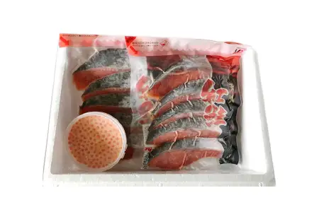 いくら醤油漬け100g×1P、紅鮭切身5切×2P A-70028