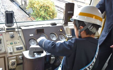日本に3社4路線しかないナローゲージ（特殊狭軌）「四日市あすなろう鉄道」で一日駅長体験と写真＆動画撮影プラン【2026年11月15日(日)】