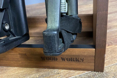 WOOD WORKS ガンラック ライフルスタンド 3丁掛【本体:ライトブラウン×ブラックウッド】完成品