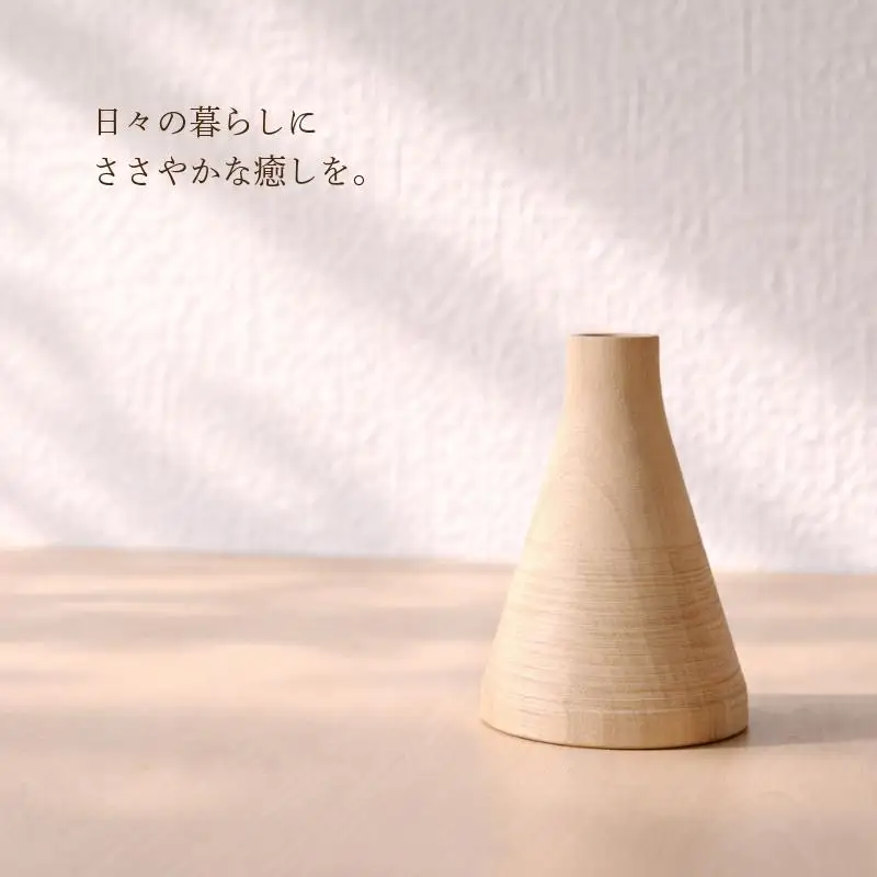 クスノキの一輪挿し