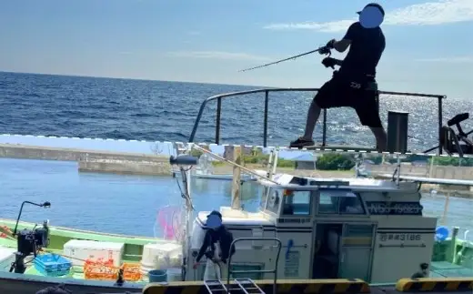 日本海の恵みを全身で味わう ― 寝屋漁港発・釣り船体験（1名分乗り合い）新潟県 村上市 乗船券 釣り チケット 体験 イベント 魚釣り 船釣り レジャー フィッシング 1079007