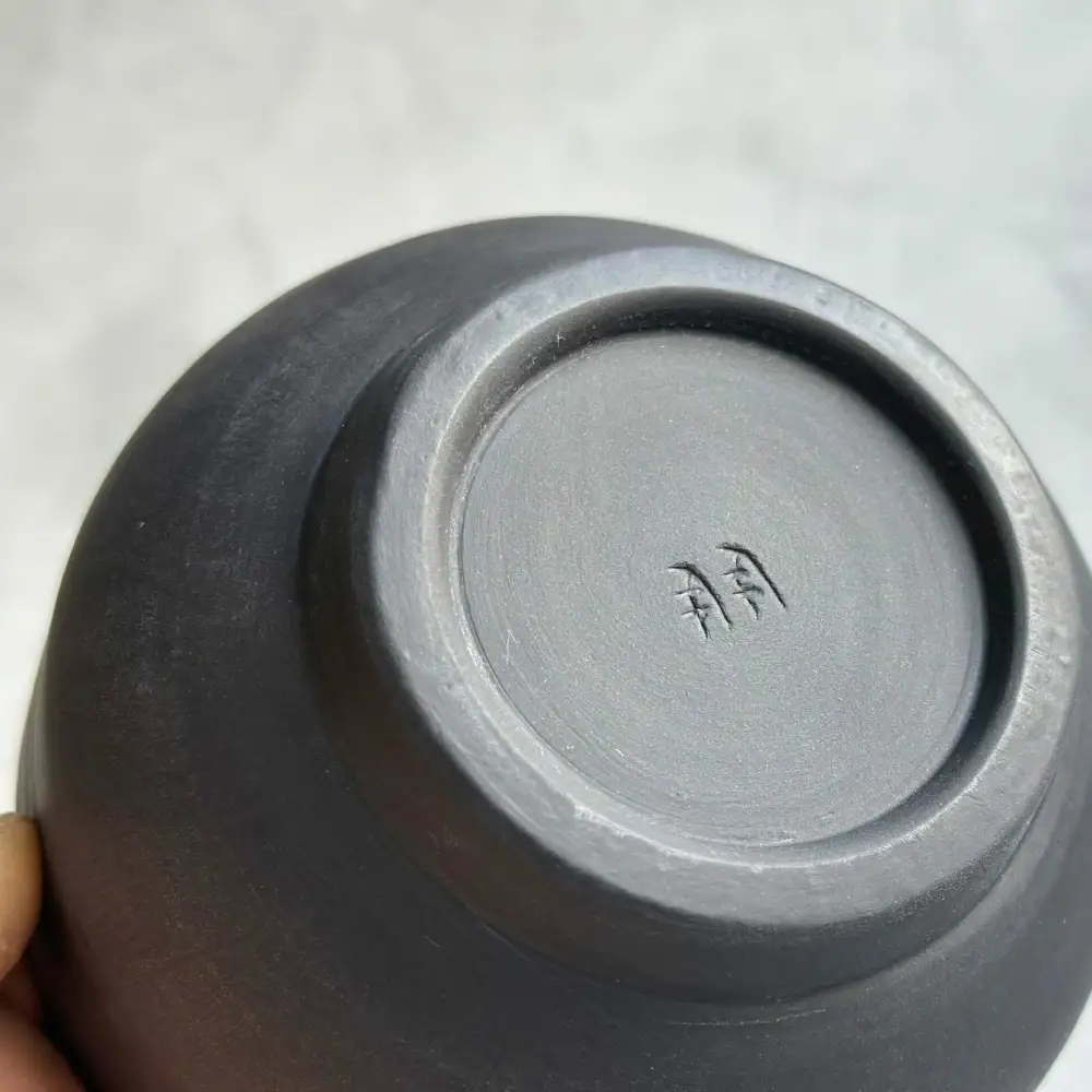 【美濃焼】 PITCH BLACK 漆黒抹茶茶碗 春秋 ホワイト 多治見市 / 丸健製陶 茶器 茶道 食器[TAY089]