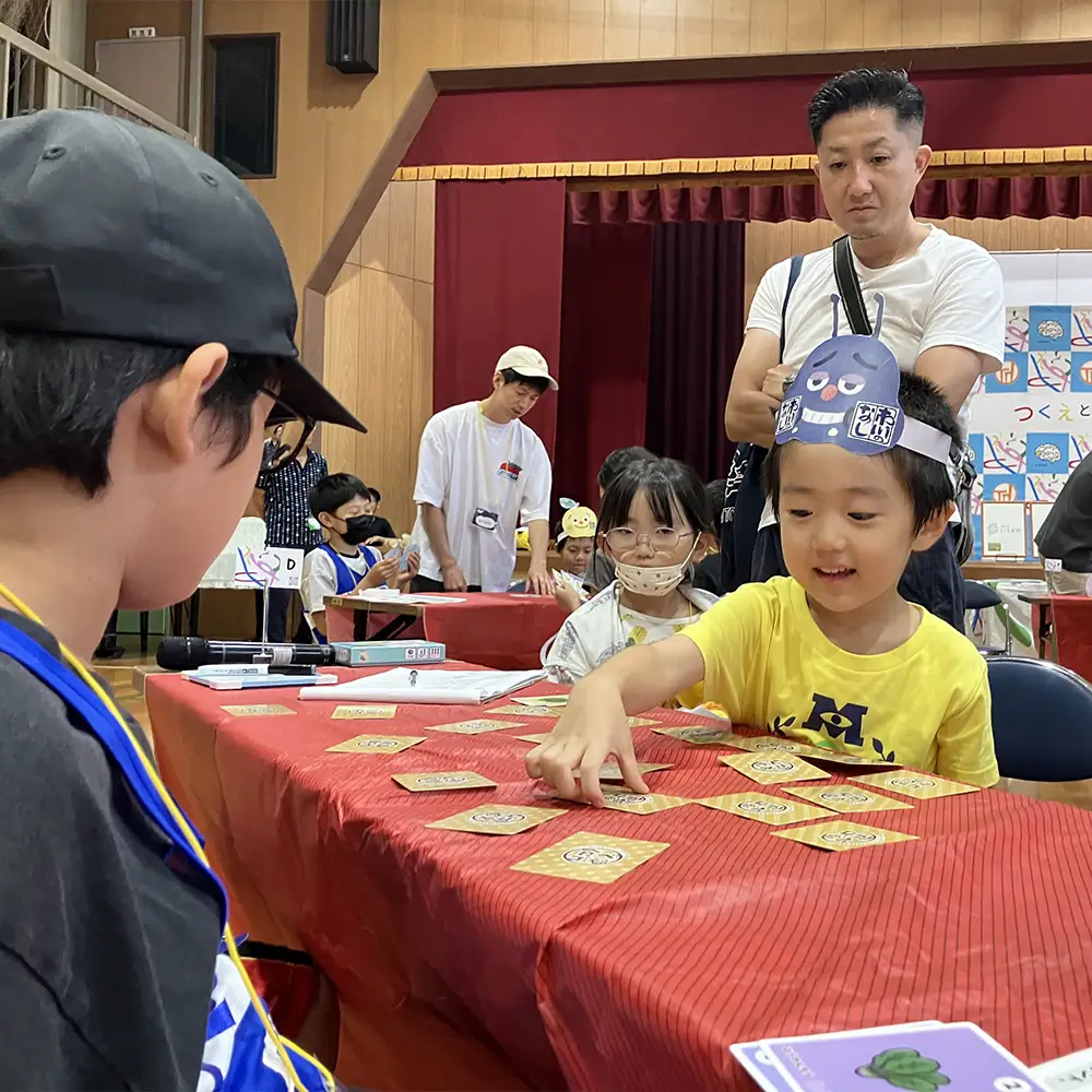 ご当地カードゲーム【食べゴロ】　【12203-0461】