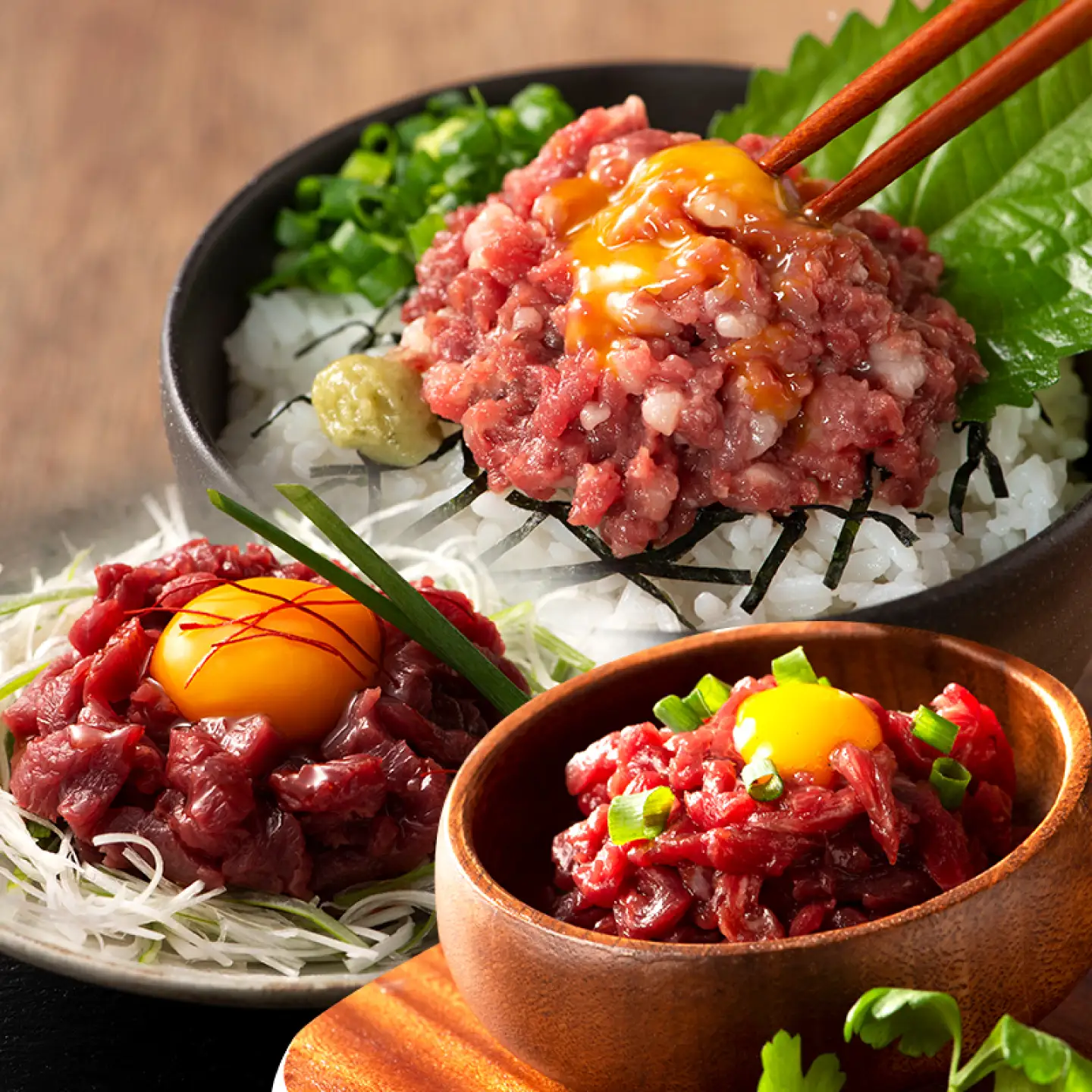 【熊本特産】馬刺しユッケ2種とネギトロの食べ比べセット（ふじ馬刺し・国産馬刺し） 計約150g【亀井通産株式会社】[AYBQ106]
