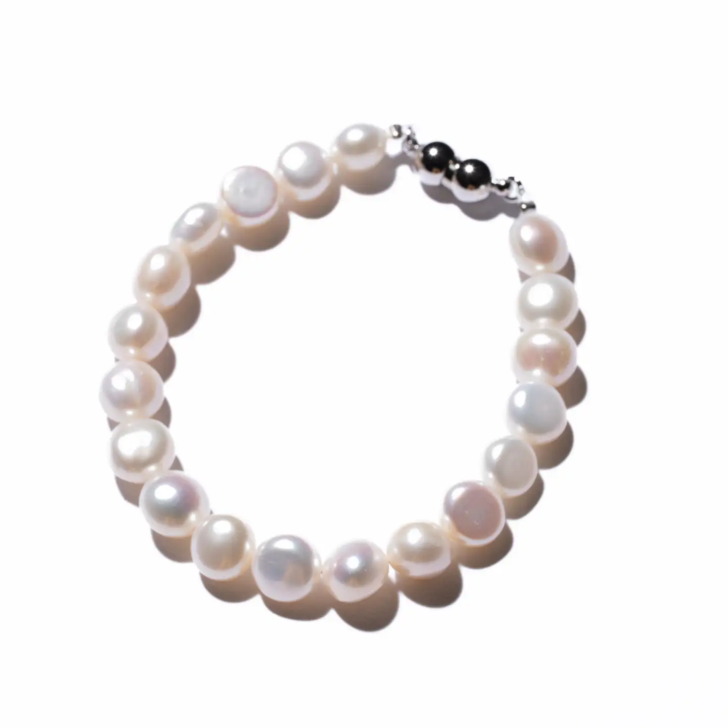 2095 【伊勢の職人仕立て】淡水パール 8.0mm バロックパールブレスレット -MUSU仕BI- （マグネット様）Mサイズ  伊勢市 真珠 淡水 脱着簡単 日本製 デイリー フォーマル ギフト　LAT34°N