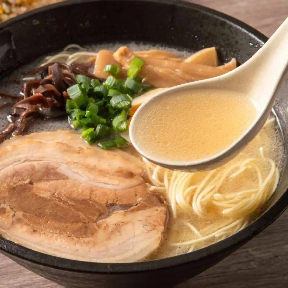 ウエスト博多もつ鍋（醤油味）