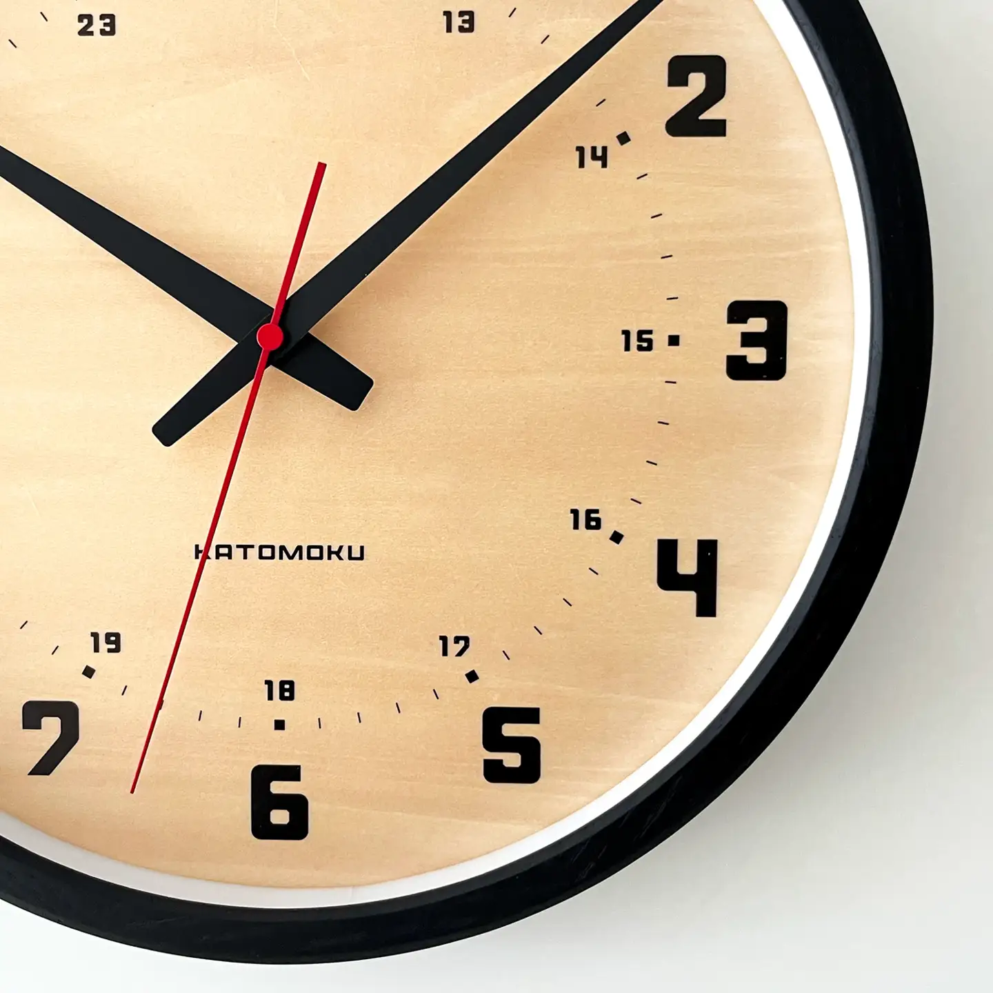 KATOMOKU muku clock 8 ≪km-81BK≫木製掛け時計(ブラック/スイープムーブメント(連続秒針))【R7464】