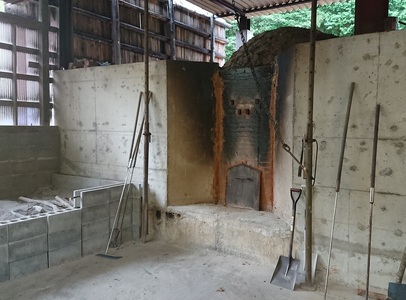 土佐備長炭1箱12kg（一級/丸割混合）ウバメガシ 【R01365】 | 高知県