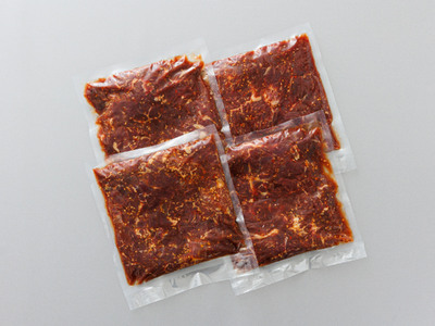 焼肉食材専門店トリプリしおた「北海道産牛使用　特撰　味付牛ハラミ」(300g×4パック)_大容量 小分け 徳用パック 国産 希少 牛肉 焼肉 サガリ ハラミ 牛 焼き肉 BBQ bbq 一人暮らし セット おかず 牛サガリ丼 ホルモン 冷凍 焼肉食材専門店 トリプリしおた 北海道 釧路町 釧路超 特産品 _【配送不可地域：離島】【1116009】