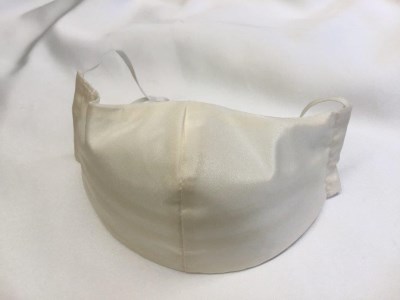 【立体ワイヤーマスク】口元を浮かすことのできる3本のワイヤー入り マスク 