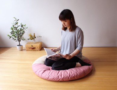 【洛中高岡屋】赤ちゃんがほほ笑む寛ぎのアイテム せんべい座ぶとん（3色あられ・薔薇）