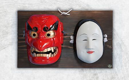 高千穂神楽面（対・塗り） 神楽 神楽面 夜神楽 伝統 伝統工芸品 工芸品 民芸品 装飾用神楽面 面 お面 仮面 神事 神人和楽 文化財 縁起物 縁起 お土産 スポーツの神様 天岩戸伝説 贈答 贈り物 ギフト おすすめ 装飾品 飾り インテリア 宮崎県 高千穂町 _Tk014-018