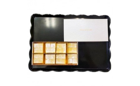 生チョコレート 16個入× 4種 (スイート、 ストロベリー、 抹茶、 マンゴー) スイーツ チョコレート チョコ