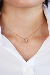 K18 0.2ctダイヤモンド　馬蹄ペンダント【NO-1963】