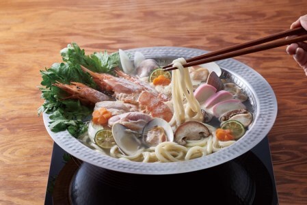 HARIO フタがガラスのIH対応ステンレス鍋 26雪平［MIS-26］｜ HARIO ハリオ_BD29