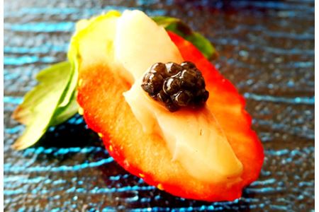 【桐箱入り】HEIKE CAVIAR 10ｇ 【宮崎県 椎葉村】フレッシュキャビア【世界三大珍味×日本三大秘境】 チョウザメ キャビア 10g 魚卵 魚介 珍味 SZ-102