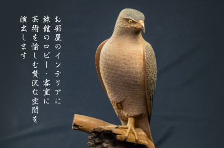 一木造り彫刻 鷹 伝統工芸 工芸品 木彫り 彫刻 木製 職人 像 置物[Q702