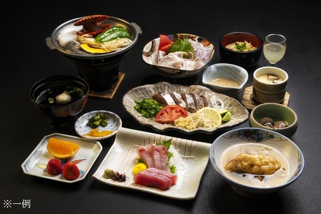 足摺国際ホテル 1泊2日ペア宿泊券（夕食・朝食付き）【R00731】