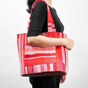 手織り布のトートバッグ