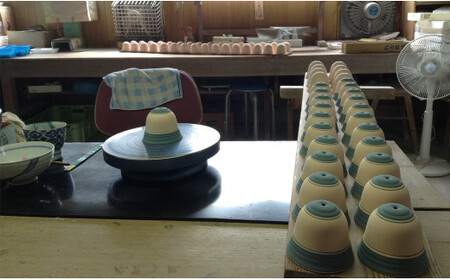 有田焼風鈴 ピンク巻桜紋様 【二宮閑山】 夏 音色 ふうりん 磁器風鈴 プレゼント贈り物 A12-206