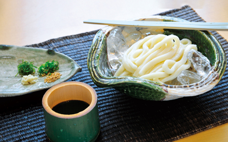 824　〈伊勢のくに　匠の一座〉伊勢うどん　（8食入）　自宅用 お木曳山椒 薬味 もちもち たれ オリジナル