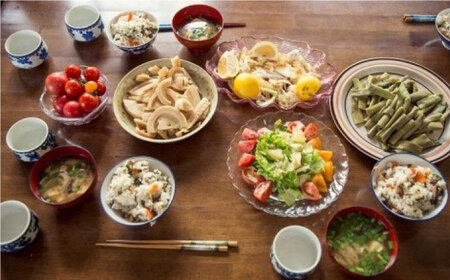 【12回定期便】土佐の太陽をいっぱいに浴びた旬の野菜生姜約100gのセット「大」 (12回配送)【土佐野菜】 [ATBA016]