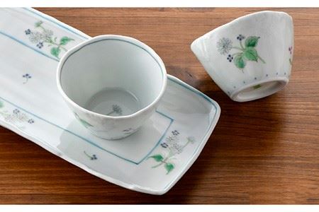 【波佐見焼】山紫陽花長角皿 プレート おしゃれな彫入りカップ 湯呑み 2個組 食器 皿 【藍水】 [GB30]  波佐見焼