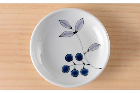 【波佐見焼】南天 夫婦 茶碗・湯呑み・小皿・箸置き 青と赤 8個セット 食器 皿 【大新窯】 [DC81]  波佐見焼