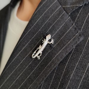 【K18WG】ヤモリタックブローチ MB0003【男女兼用】/No.47