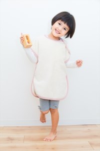 ワンサイズで乳児から幼児まで使える！綿毛布スリーパー (泉大津毛布) アイボリー×ブルー [1754]