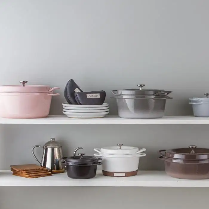 バーミキュラ オーブンポットラウンド26cm（ナチュラルベージュ）