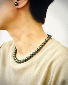 【選べる】高級黒蝶真珠ネックレス 8mm台～10mm台珠 タヒチアンパール イヤリングまたはピアスセット　YF-12