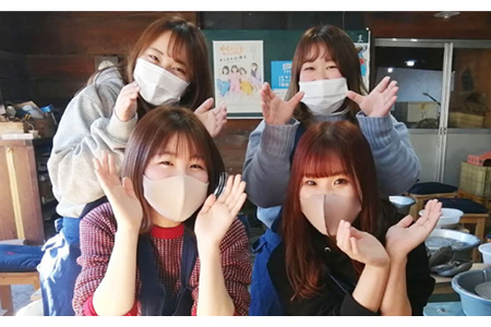 美濃焼陶芸体験 チケット 2名様 ペア【角山製陶所】 ≪土岐市≫旅行 観光 岐阜県 トラベル 日帰り 夏休み 予約制 初心者 チケット 券 体験 サービス 陶芸体験 歴史 伝統 2人 二人 2名 二名 ペア 夫婦 カップル 友達 送料無料[MCS002]
