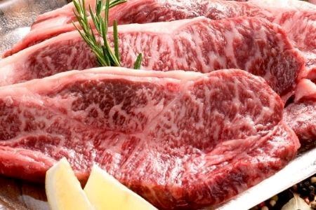 すき焼き 定期便 (540g４回便) ファームズ千代田　「びえい 和牛 」 |  すき焼き 牛肉  [130-03]