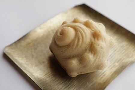 昔懐かしい五島の甘味　～かんころ餅ともなか二品～＜ルモンド風月＞