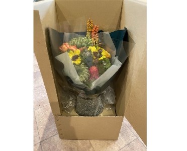 【3ヶ月定期便】生花の花束を毎月お届け H143-013