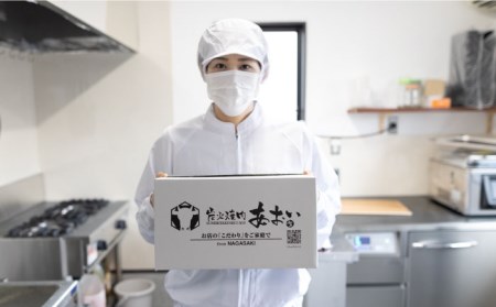 【全12回定期便】 黒毛和牛 牛すじカレー ＆ 牛タンシチュー 毎月5食  長与町/炭火焼肉あおい [EBW005]  黒毛和牛 カレー かれー レトルト 牛タン 牛たん シチュー しちゅー 簡単 常温 定期便 定期 ていきびん