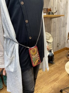 a40-087　スマホ カバーケース 牛ヌメ革 ハンドメイド
