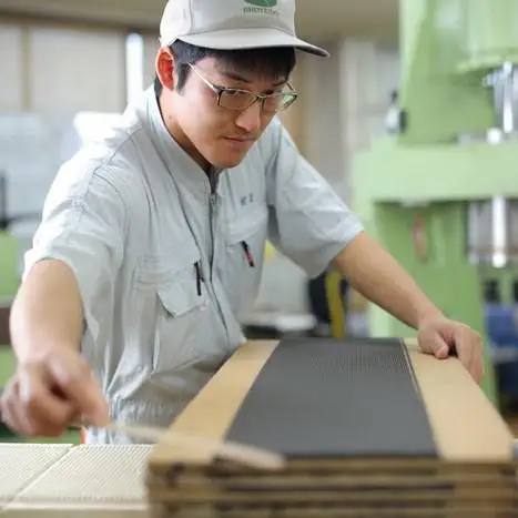 【香老舗 松栄堂】六種花世界 (スティック/六角香皿 白)　 [ 京都 老舗 線香 香皿 香立 人気 おすすめ おしゃれ お香 ギフト プレゼント お取り寄せ 通販 送料無料 ふるさと納税 ]